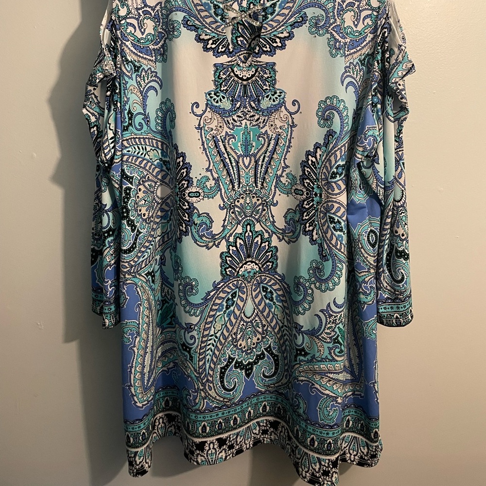 Beautiful J M Collection Cold Shoulder Top 3X - Picture 2 of 5